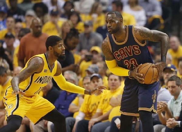 中超：北京国安主场2-1击败梅州客家（中超：北京国安主场2比1力克梅州客家）