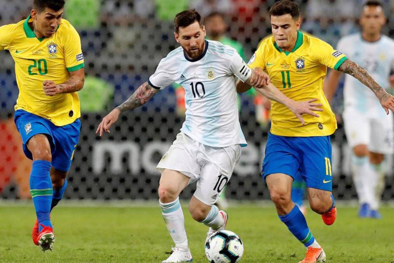 朱婷再现防守得分！13分助科内世俱杯开门红，球馆简陋被球迷吐槽（朱婷防守再立功！轰下13分助科内世俱杯旗开得胜，简陋球馆遭球迷吐槽）