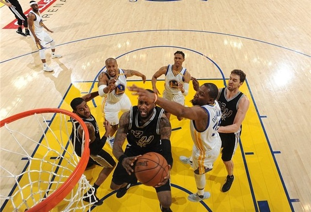 记者：申花队昨天傍晚抵达天津，出征的队伍中没有门将薛庆浩（申花昨傍晚抵津，出征名单未见门将薛庆浩）