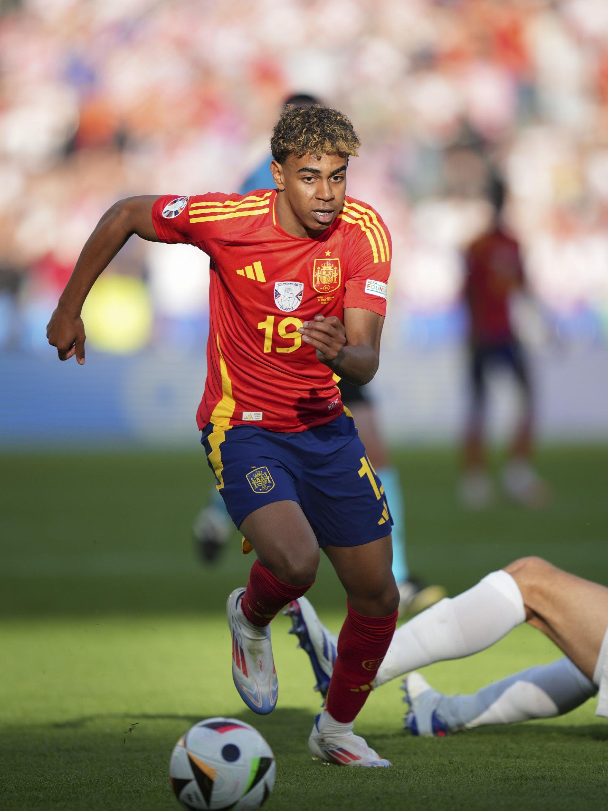 球迷：这场比赛值得反复看（球迷直呼：这场比赛百看不厌）