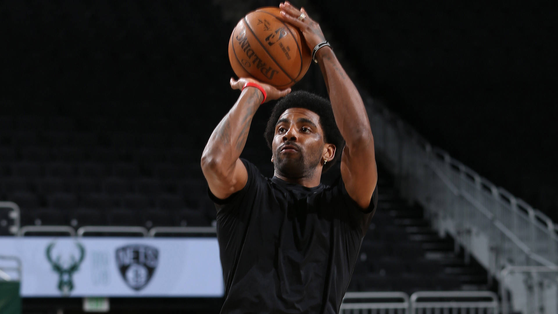 英媒：拜仁、尤文和巴黎有意免签科纳特，球员对各种选择持开放态度（英媒：拜仁、尤文与巴黎盯上科纳特免签，球员对去向持开放态度）